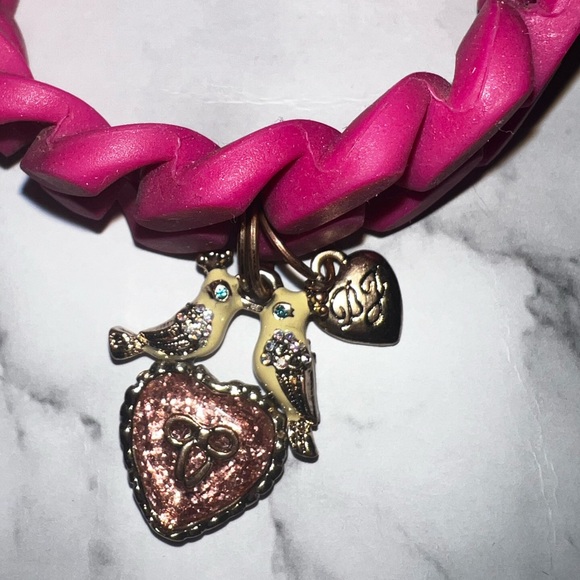 Betsey Johnson Silicone Chain Link Bracelet - Picture 4 of 5